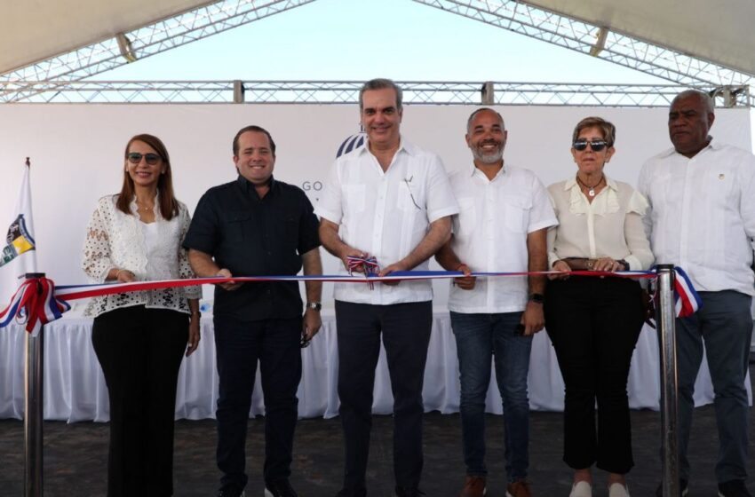  Presidente Abinader deja inauguradas ocho obras en Puerto Plata y una en Santiago