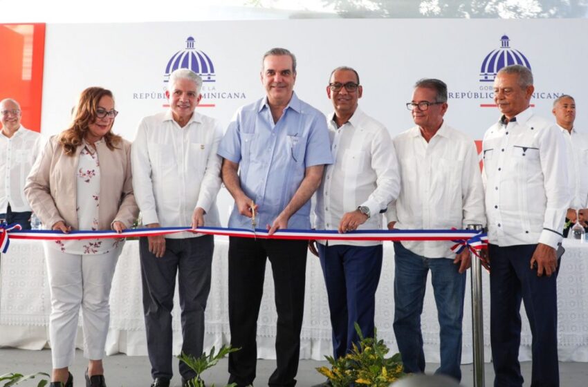  Presidente Abinader encabeza acto inaugural remodelación autopista Santiago-Navarrete