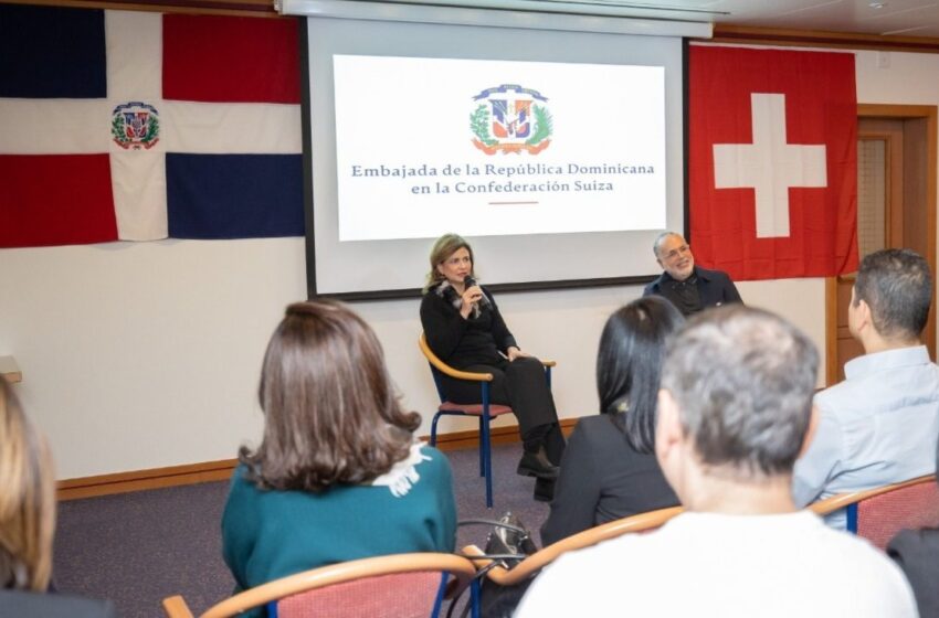  Vicepresidenta Raquel Peña se reúne con dominicanos en Suiza