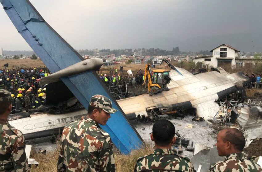  Equipos de rescate en Nepal hallan cajas negras de avión siniestrado