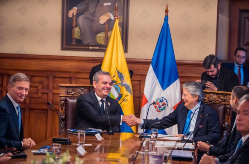  RD y Ecuador acuerdan explorar posible explotación gas natural
