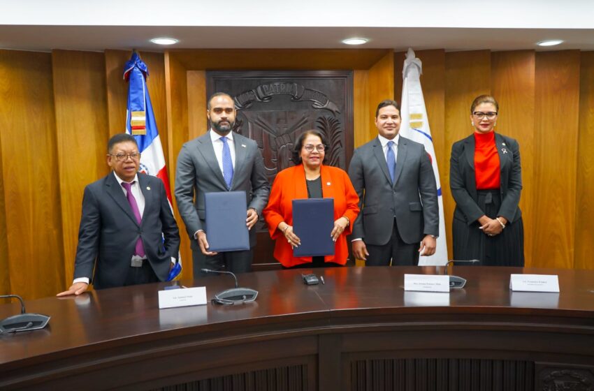Cámara de Cuentas firma acuerdo con el Codessd para ampliar el control social y la transparencia gubernamental